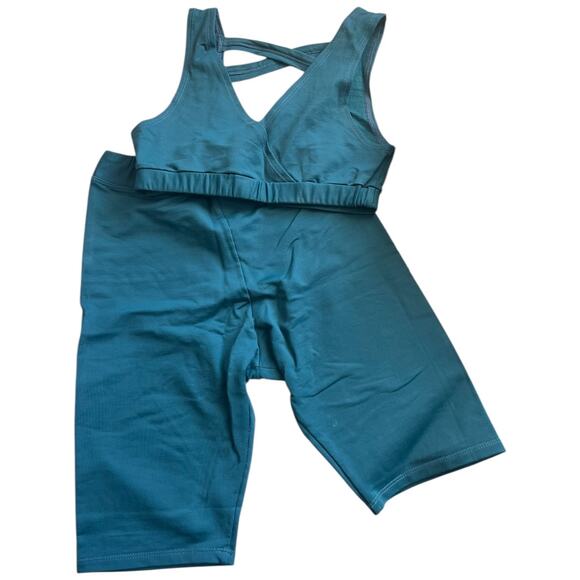 No Brand teal set cross back sports bra high waist bermuda bike short NWOT Small - Picture 1 of 3